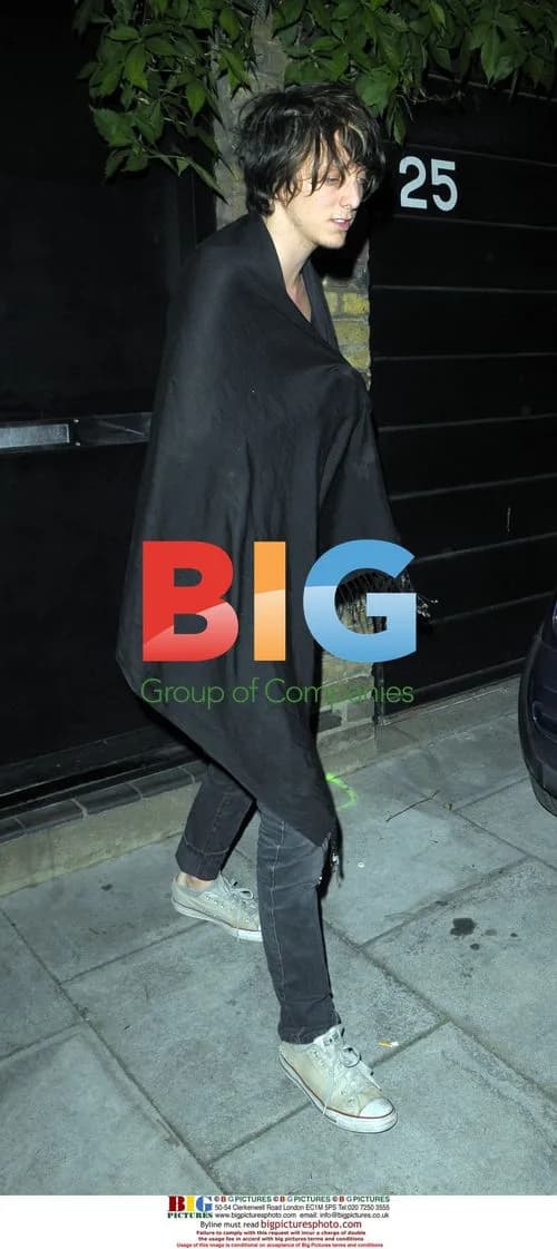 Amy Winehouse Collects Fast Food Menus