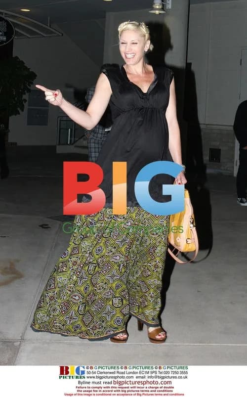 Gwen Stefani Meets No Doubt Bandmates