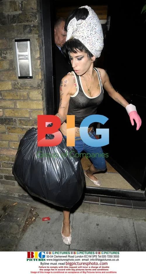 Amy Winehouse's Late Night Cleaning Adventure