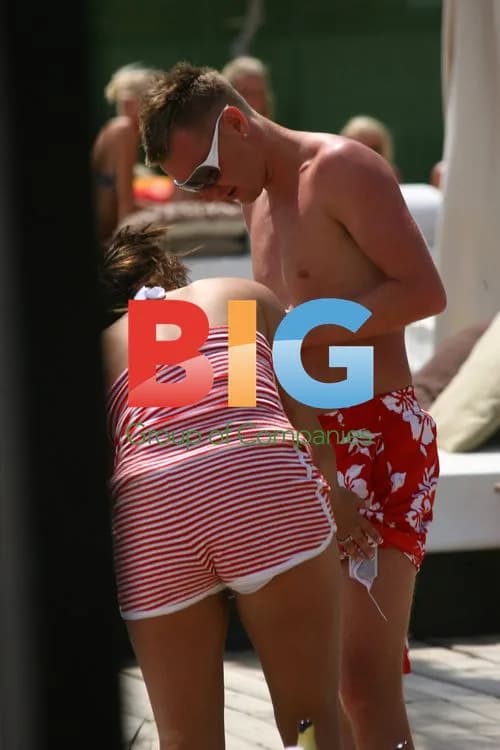 Jade Goody Relaxes with Friends in Marbella