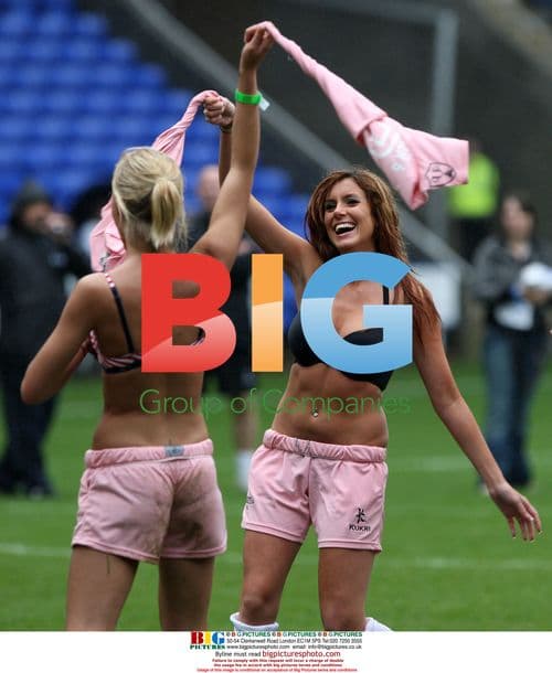 Page 3 Girls Take Tops Off After Soccer Six