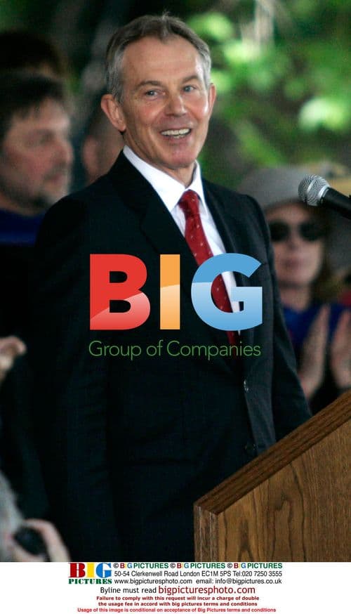 Tony Blair addresses Yale graduates