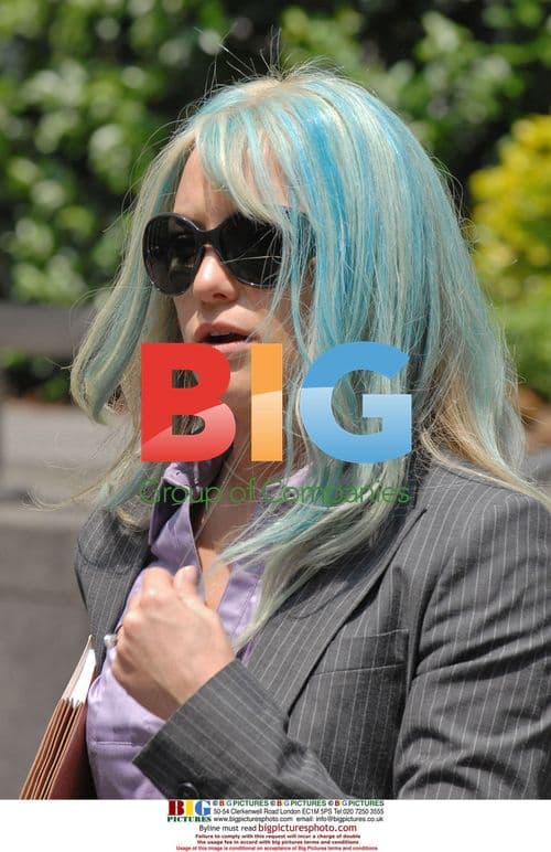 Anne Hathaway and Kate Hudson film Bride Wars