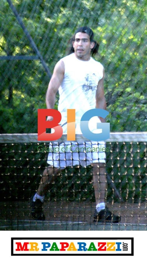 Carlos Tevez plays tennis in UK