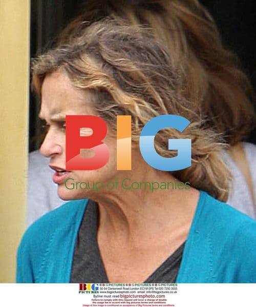 Lauren Hutton Leaves Liquor Store