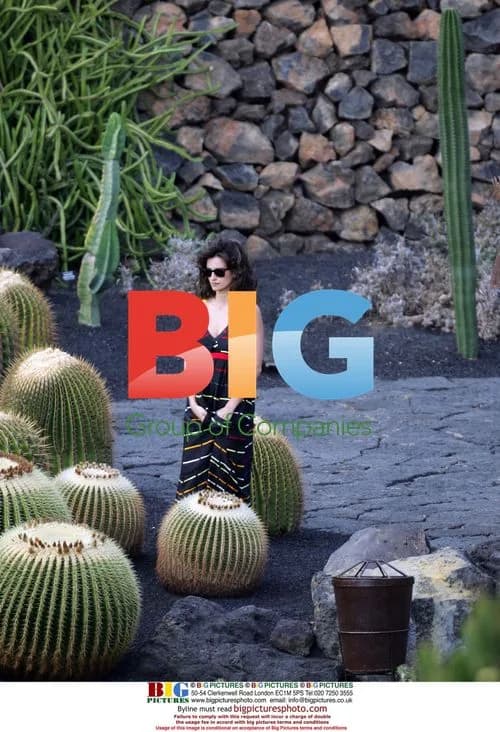 Penelope Cruz on 'Cactus Garden' movie set