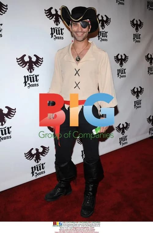 Johnathon Schaech at Pur Jeans Halloween Bash