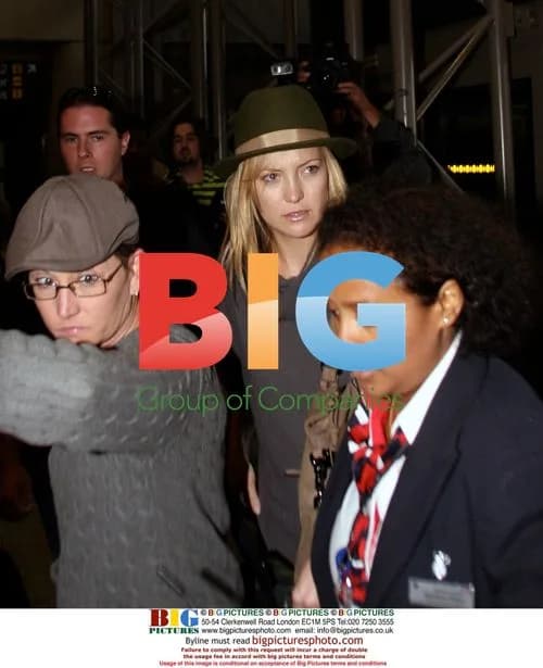 Kate Hudson departing LAX