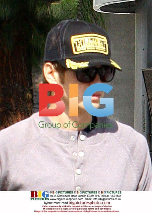 Rachel Bilson and Hayden Christensen at smoothie shop