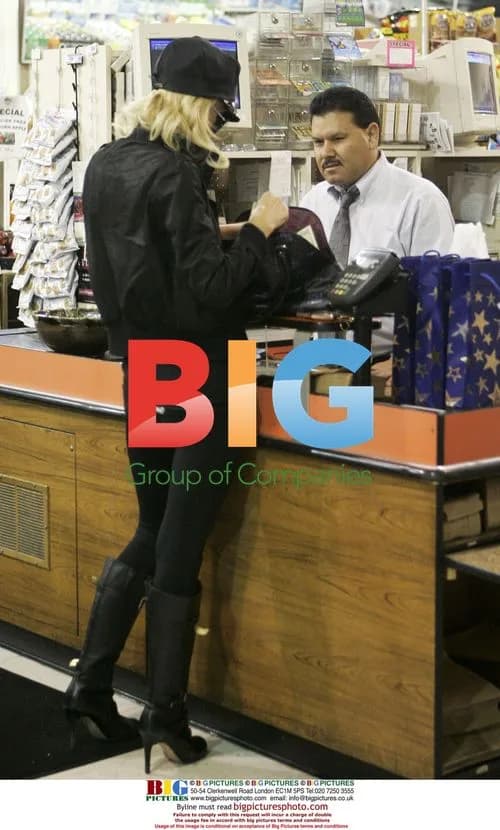 Paris Hilton Grocery Shopping in Bel-Air
