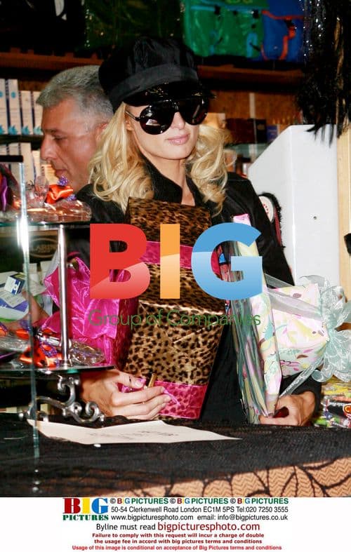 Paris Hilton Goes Shopping in Beverly Glen