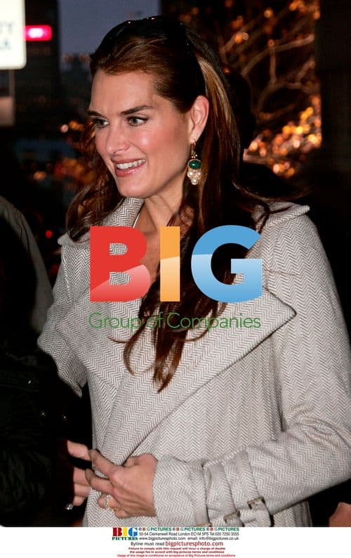 Brooke Shields and Paul Blackthorne on Lipstick Jungle set