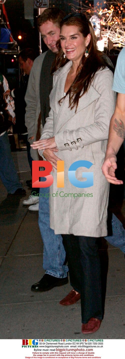 Brooke Shields and Paul Blackthorne on Lipstick Jungle set