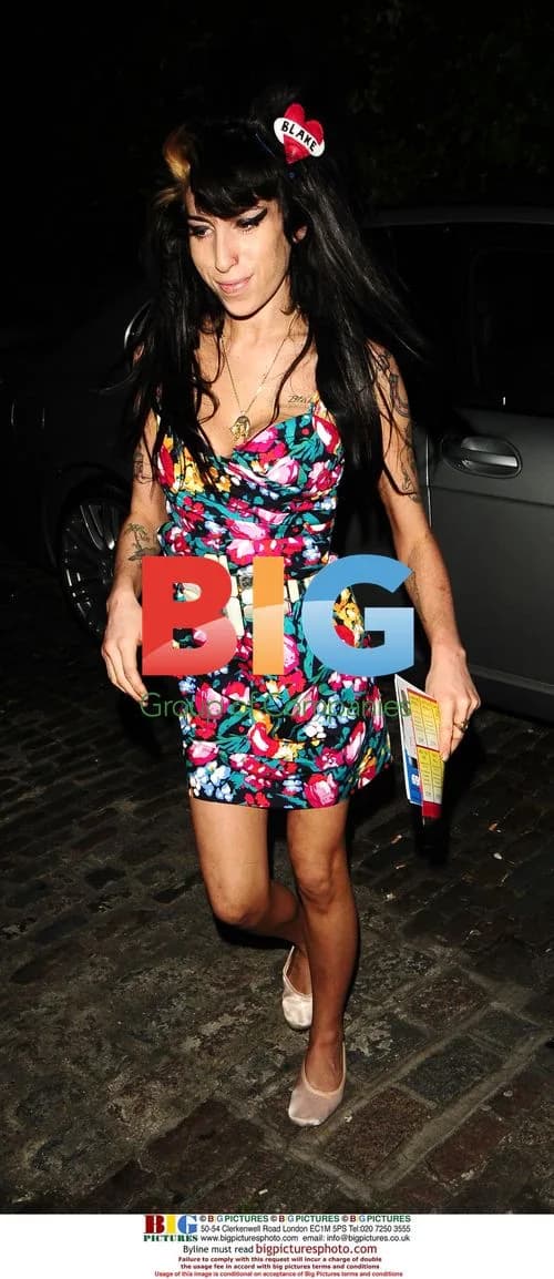 Amy Winehouse Gets Fast Food