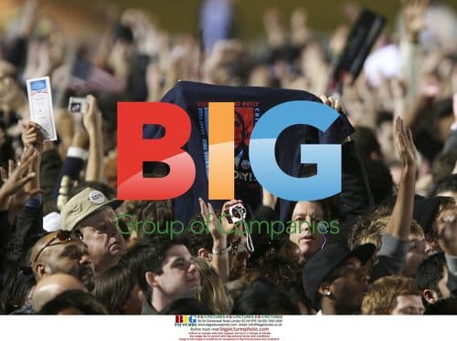 Obama Supporters Cheer at Rally in Chicago