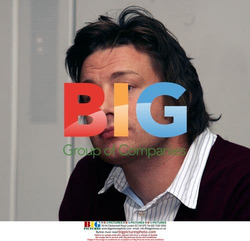 Jamie Oliver discusses school dinners and obesity