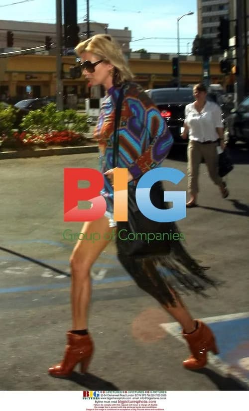 Kate Moss goes to foreign exchange in LA
