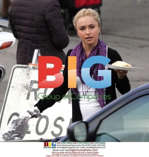 Hayden Panettiere on the set of "Heroes"