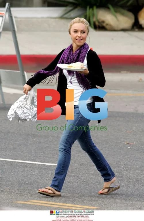 Hayden Panettiere on set of "Heroes"