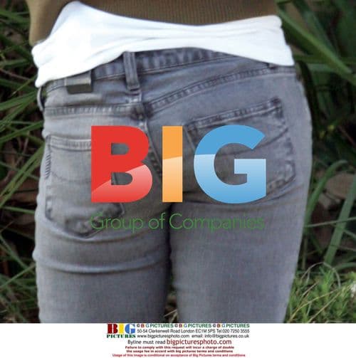 Hayden Panettiere on the set of "Heroes"