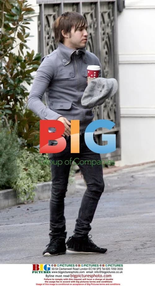Ashlee Simpson and Pete Wentz Get Coffee