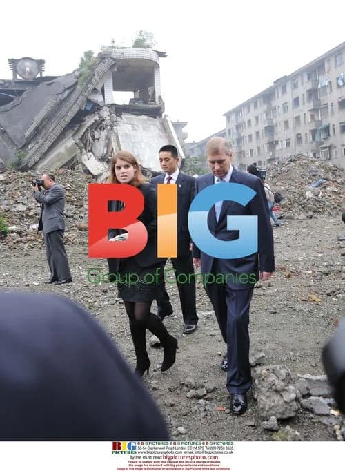 Prince Andrew and Princess Eugenie visit earthquake area