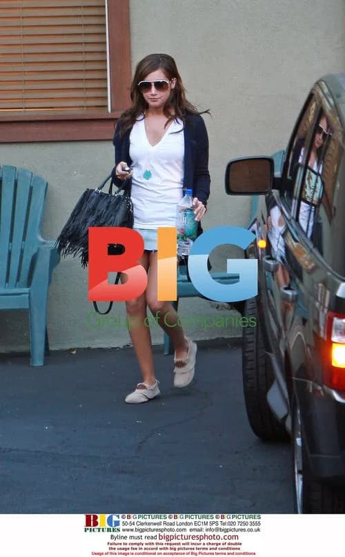 Ashley Tisdale Leaves Recording Studio
