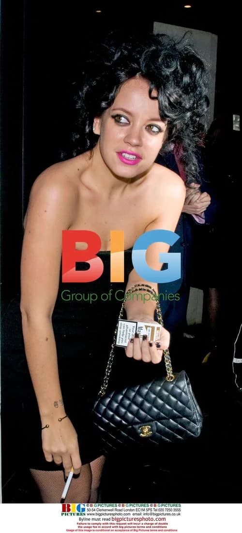 Lily Allen at London restaurant