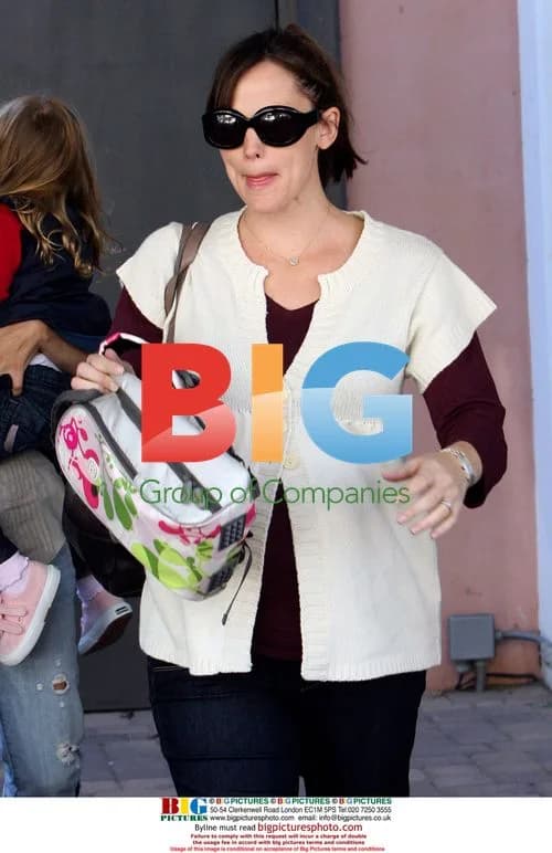 Jennifer Garner and Ben Affleck take daughter to pre-school