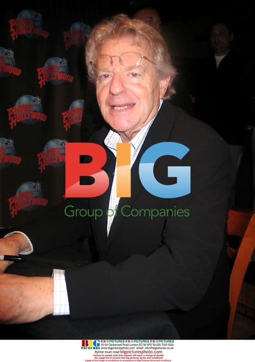 Jerry Springer's Planet Hollywood Handprint Inaguration