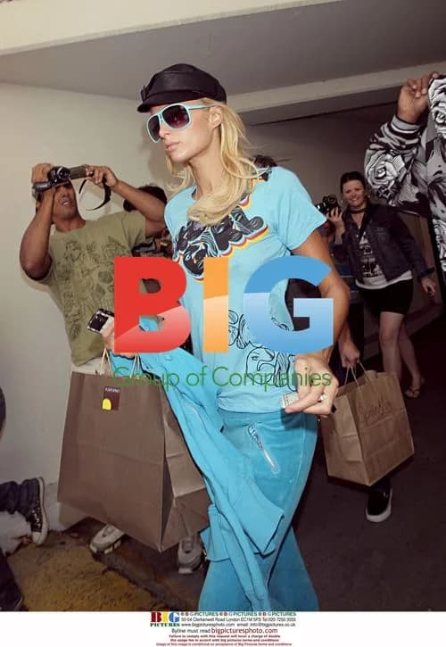 Paris Hilton leaves hair salon