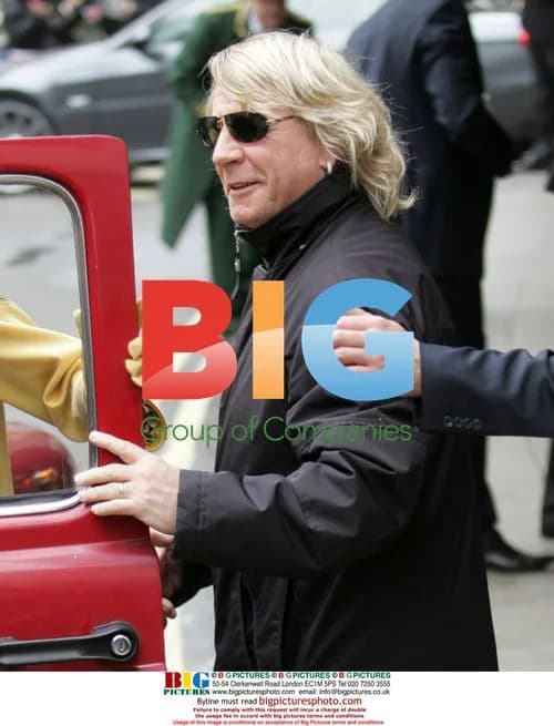 Status Quo guitarist Rick Parfitt leaving hotel