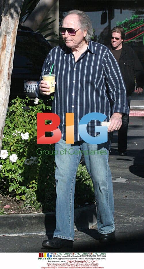 Tobin Bell leaves Starbucks with smoothie