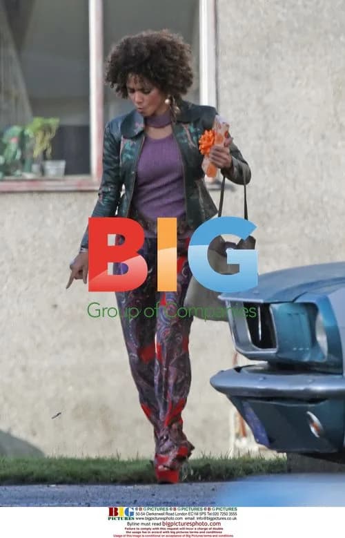 Halle Berry on set of 'Frankie and Alice'