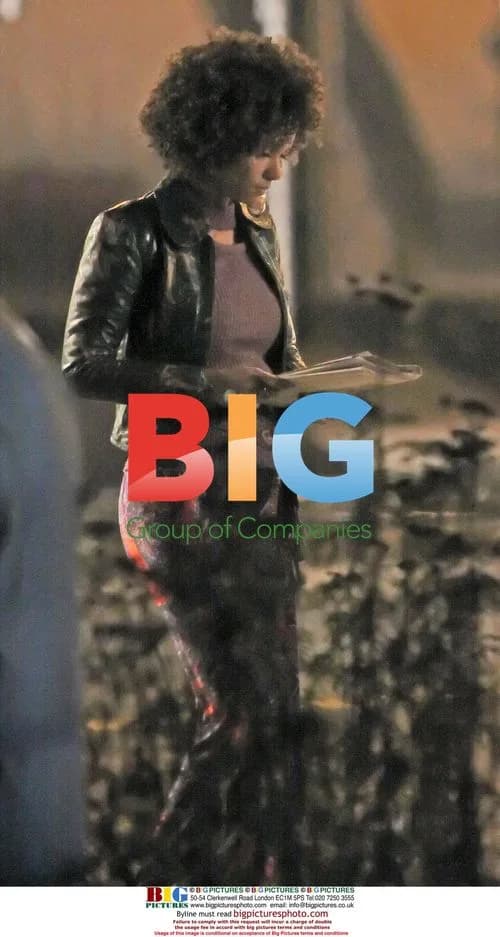 Halle Berry on set of "Frankie and Alice"