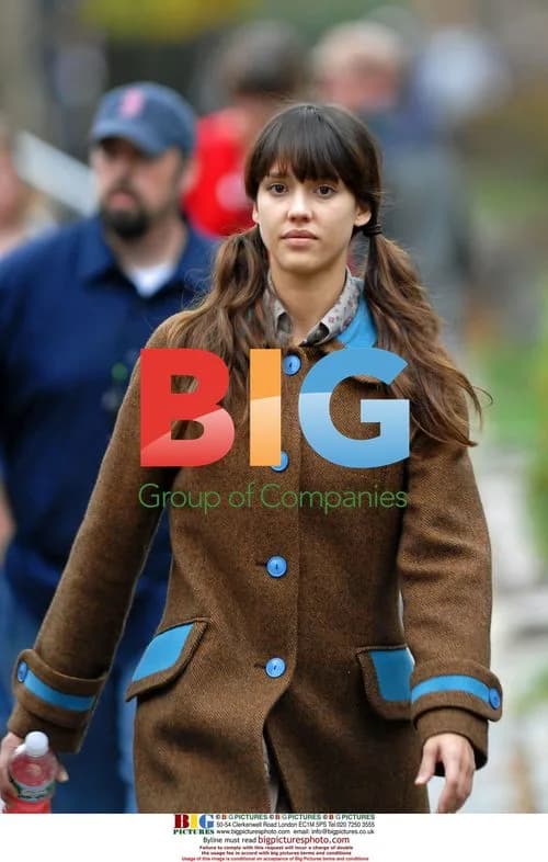 Jessica Alba on the set of 'An Invisible Sign of my Own'