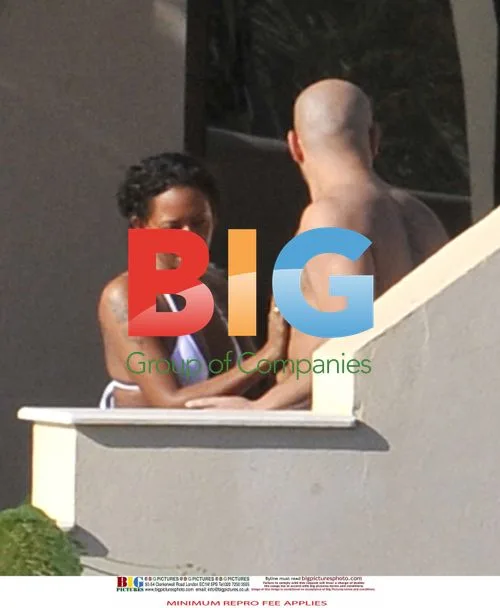 Mel B and Stephen Belafonte Kissing in Egypt
