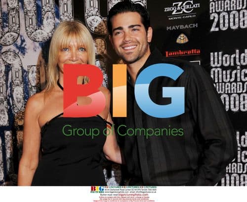 Jesse Metcalfe and Melissa at World Music Awards 2008