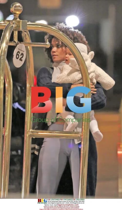 Halle Berry and baby Nahla on set of "Frankie and Alice"