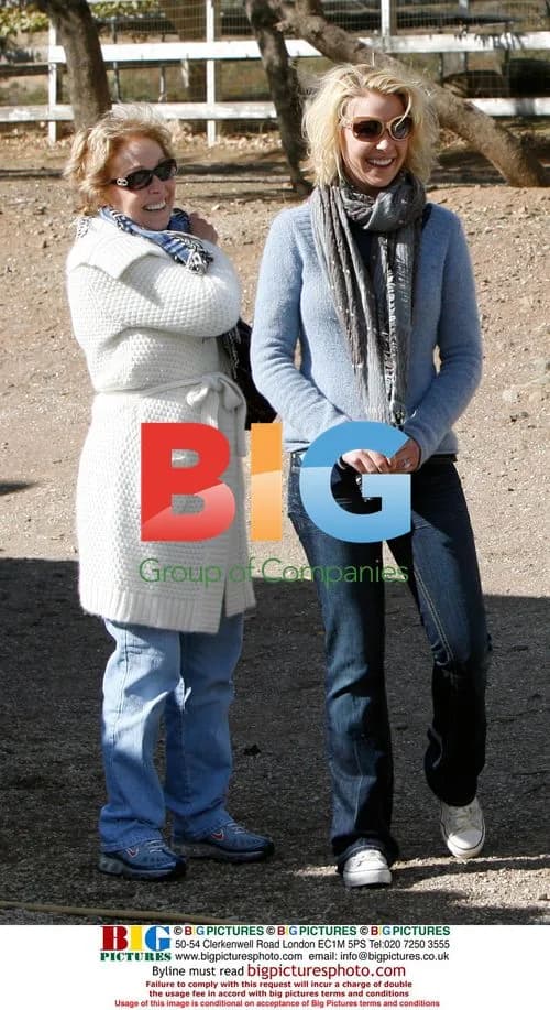 Katherine Heigl visits Villalobos Rescue Center