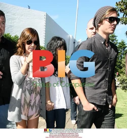 Zac, Vanessa & Ashley Spotted in Sydney