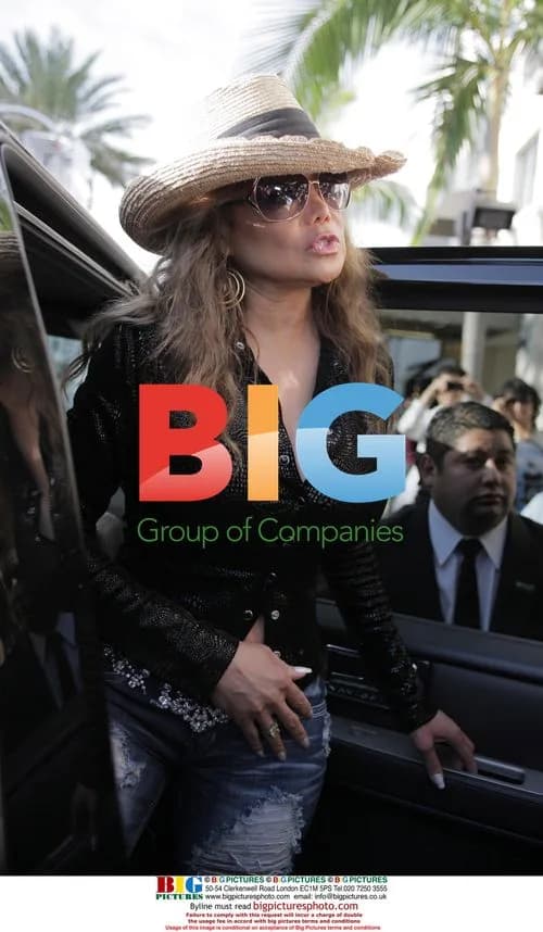 La Toya Jackson strolling on Rodeo Drive