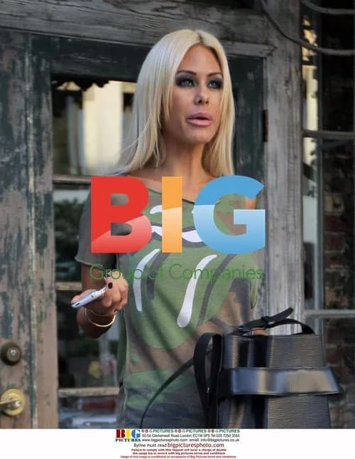 Shauna Sands with children leaving Ivy Restaurant
