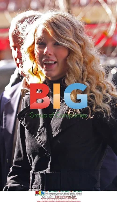 Taylor Swift Leaving Hotel