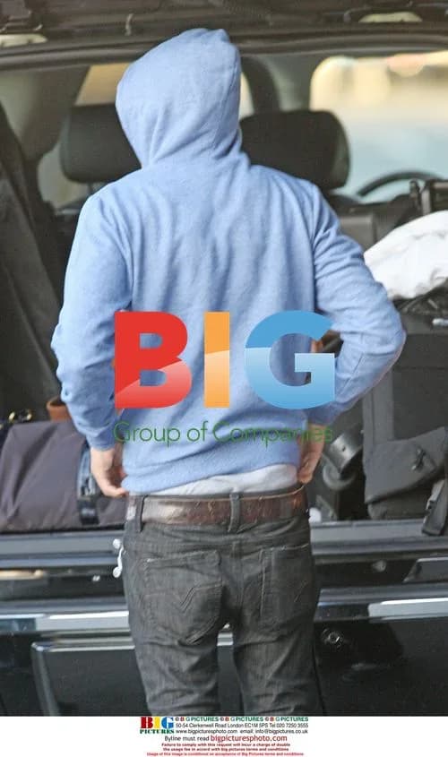 Zac Efron at Toronto Airport