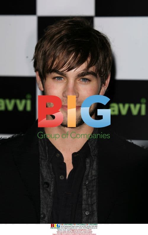 Chace Crawford at Gossip Girl DVD Signing