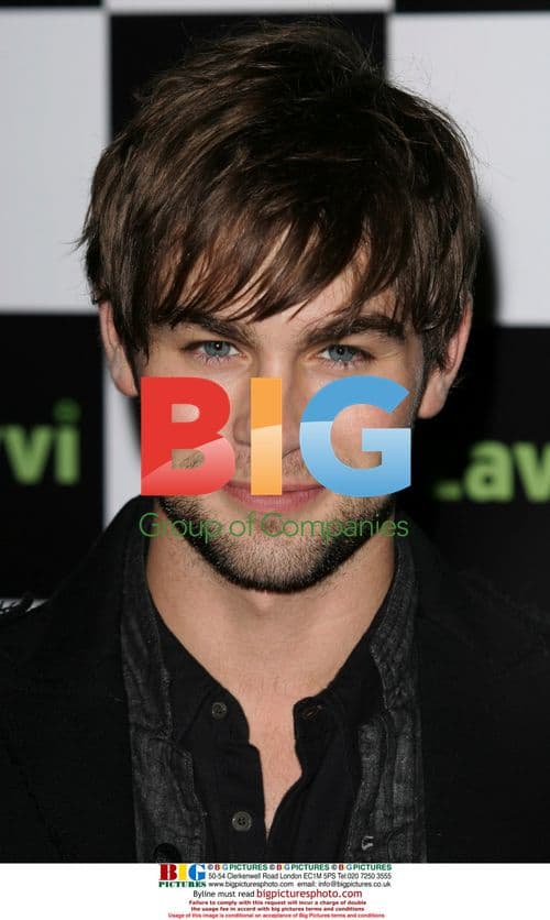 Chace Crawford at Gossip Girl DVD Signing