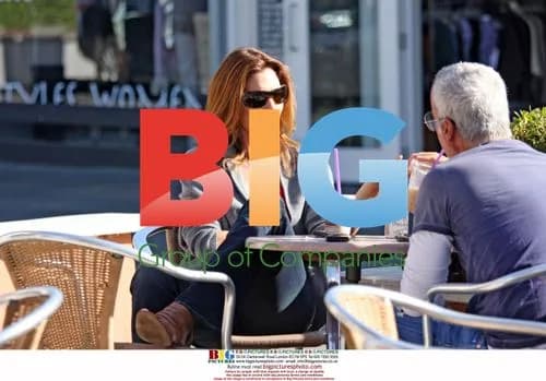 Cindy Crawford Meets Friend for Coffee in Malibu