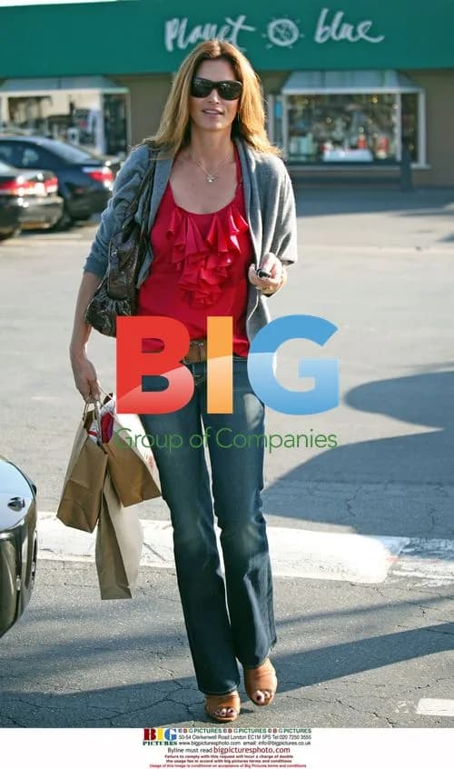 Cindy Crawford Gets Coffee in Malibu