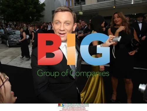 Daniel Craig attends Quantum of Solace premiere in Sydney